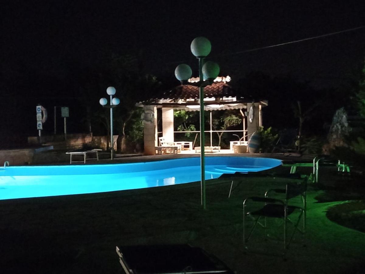 B&B Stars And Stripes Monopoli Exterior foto